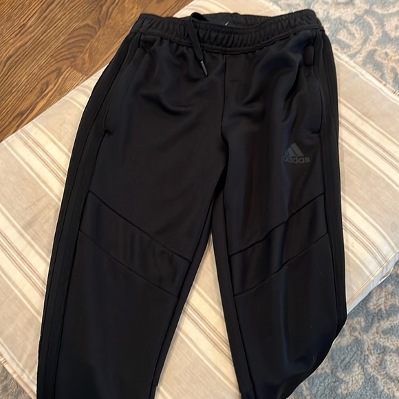 Addidas performance pants size M/L. - Picture 4 of 4